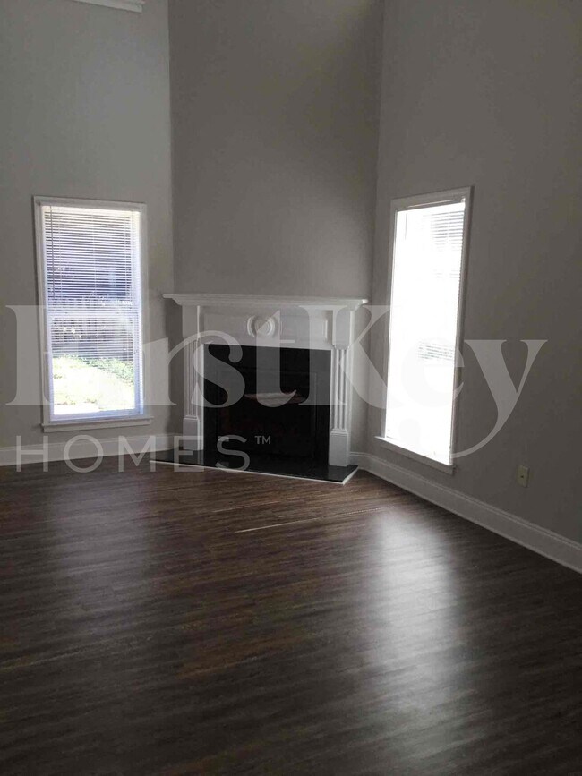 Photo - 109 Janney Cir