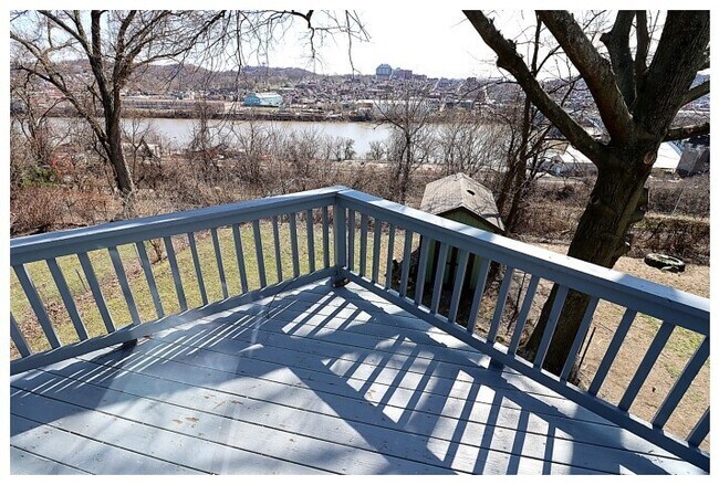 Photo - 107 Shoup St Unit 2