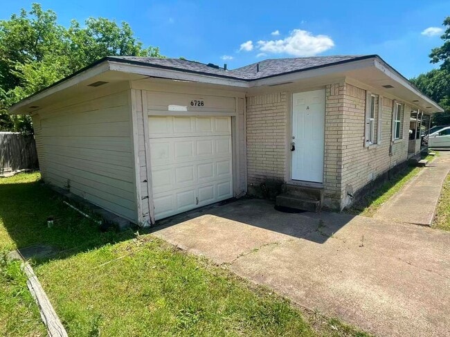 Photo - Great and Affordable Duplex in Plano!
