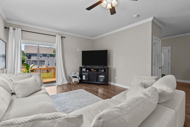 Photo - Modern comfort Beach living