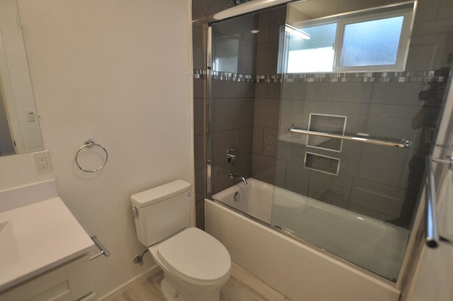 Photo - 655 Fairmont Ave Unit C