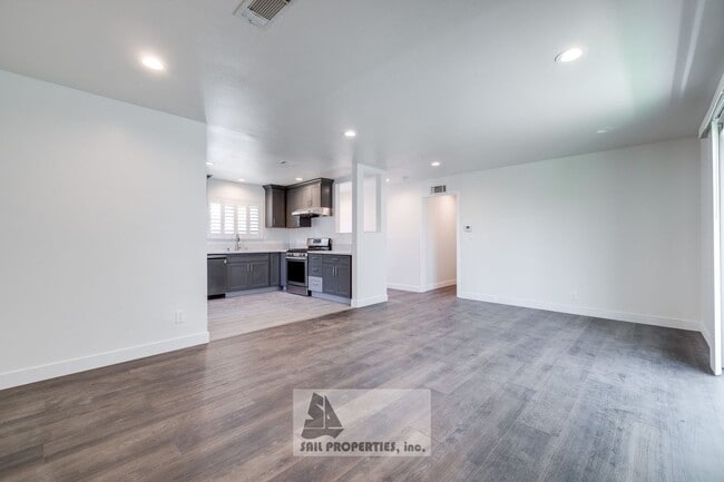 Photo - 4-Bedroom Huntington Beach Home – Cul-de-Sac, Fully Remodeled