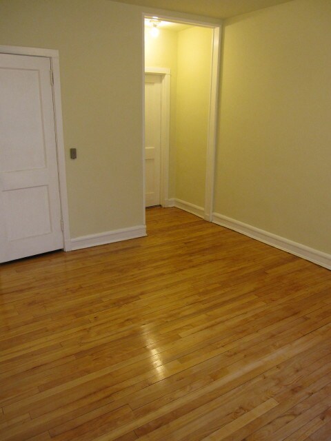 Photo - 10 E Gorham St