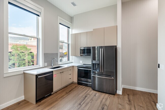 2BR, 1BA - 580SF - The Livery Loft - Kitchen
