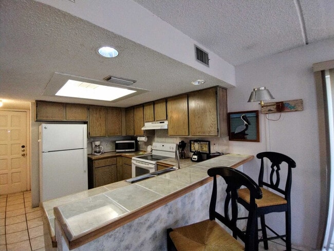 Building Photo - 115 E Coronado Dr Rental