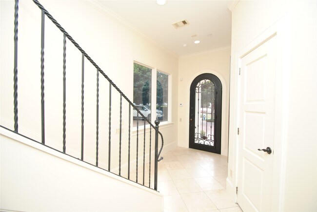 Photo - 302 Calle Sevilla Pl