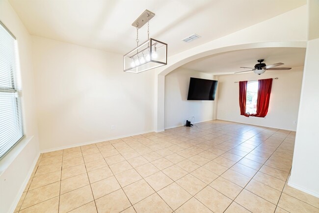 Photo - 2021 Port Louisiana Dr