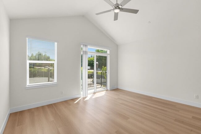 Photo - 8417 SW 24th Ave Unit 315