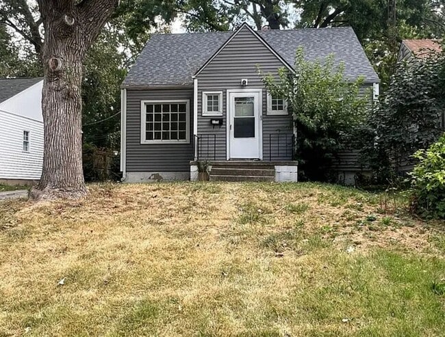 Building Photo - 210 N Lincoln Ave