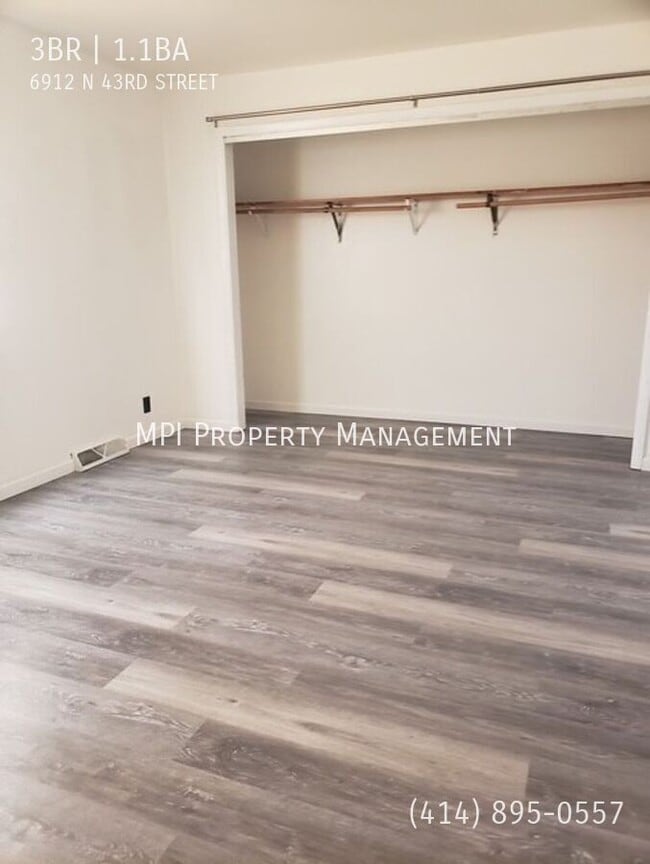 Photo - 6912 N 43RD St