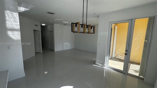 Photo - 10012 NW 7th St Unidad 112