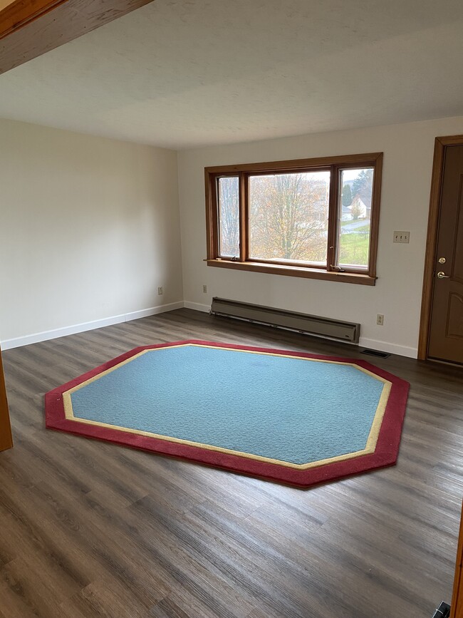 Photo - 215 Canfield St