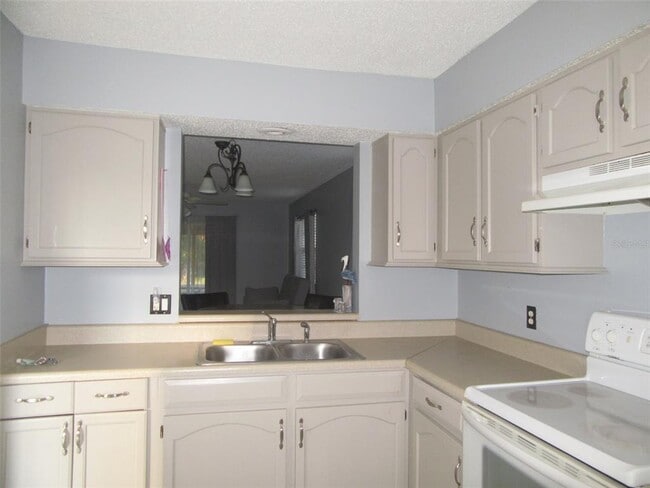 Photo - 264 Camillia Ln
