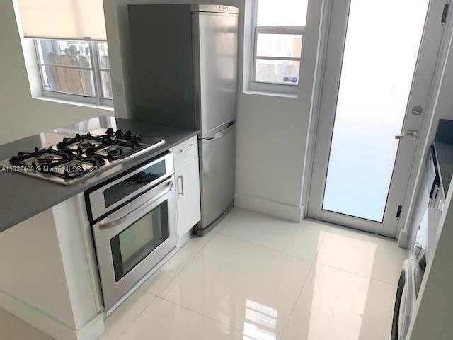 Photo - 1604 Drexel Ave Unidad 109