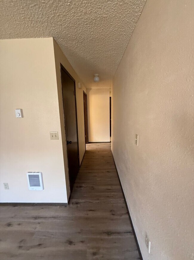 Photo - 2109 E 8th St Unit 2109 E 8th Street