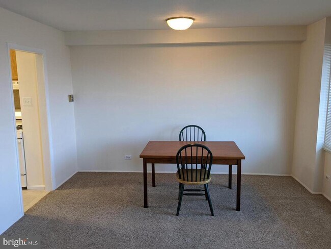 Photo - 4501 Arlington Blvd Unit 718