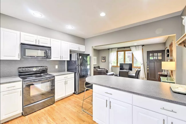 Photo - 178 S Pier Rd