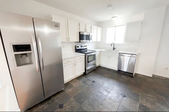 Photo - 12117 Monaco Dr