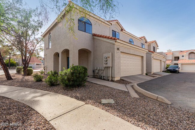 Photo - 1074 Sunburst Ln Townhome