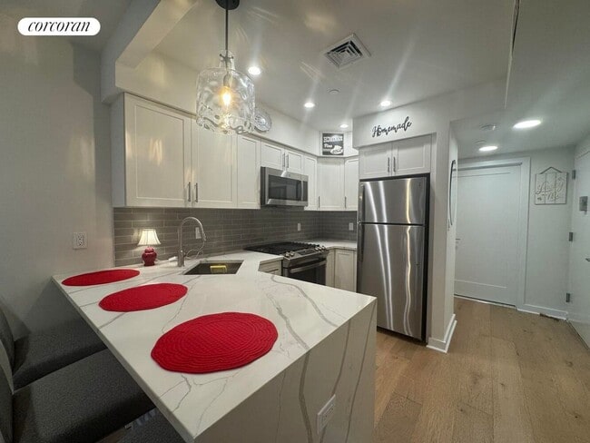 Building Photo - 3122 29th St Rental