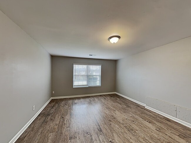 Photo - 109 Parkview Ln