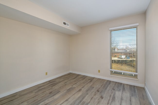 Photo - Southfield Apartments