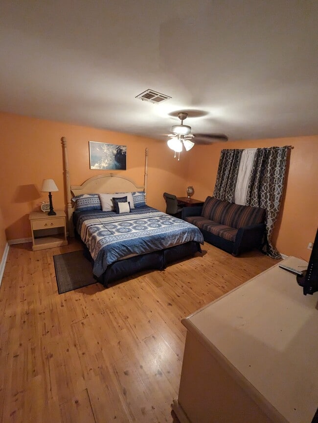 Photo - 6335 Franklin Ave