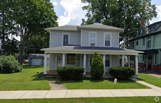 Building Photo - 182 N Sandusky St Unit 2 Rental