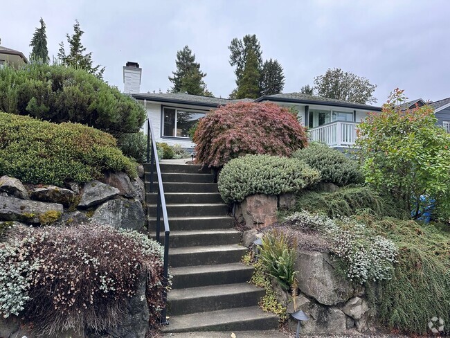 Building Photo - Nice 4 beds / 2 baths House in Leschi!