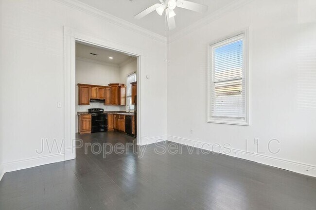 1030-1032 Piety St - 1030-1032 Piety St