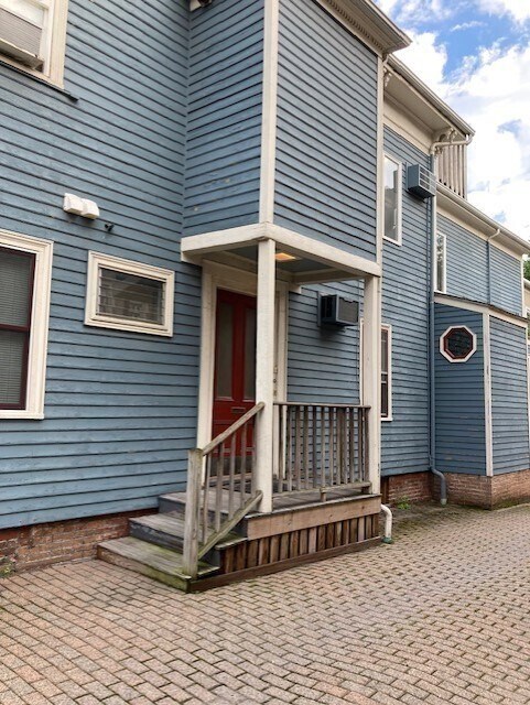 Photo - 28 Mt Auburn St Unit 1