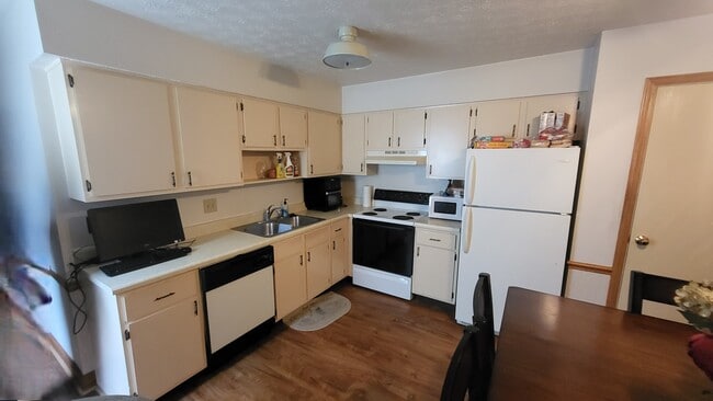 Photo - 3897 Millstone Rd Unit 3897