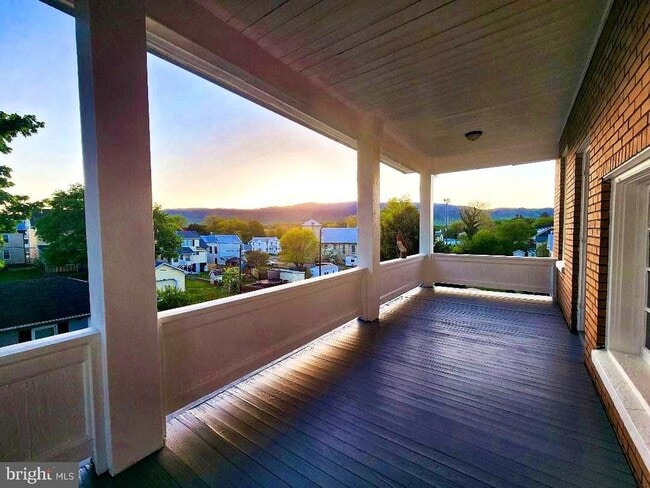 Photo - 515 Fourth St