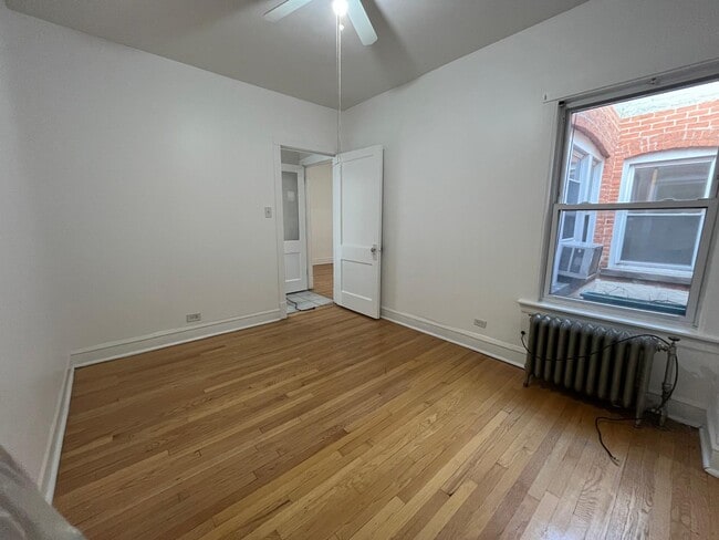 Photo - 6017 W Irving Park Rd Unidad 2nd Fl