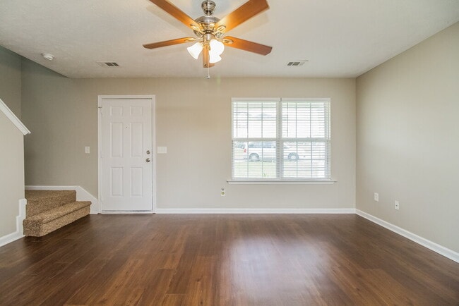 Photo - 1065 Tammy Sue Ln