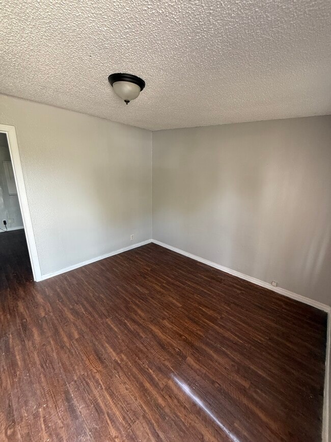 Photo - 504 Rhode Island St