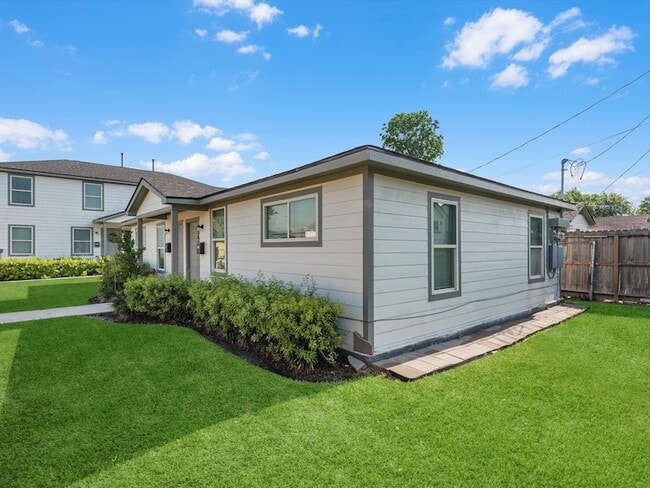 Photo - 2202 Solo St Unit 2202