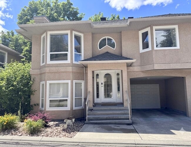 Building Photo - 2425 Mount Baldy Dr