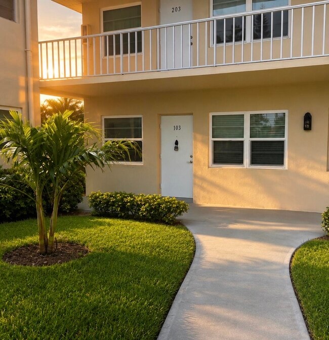 Building Photo - 12 Vista Palm Ln