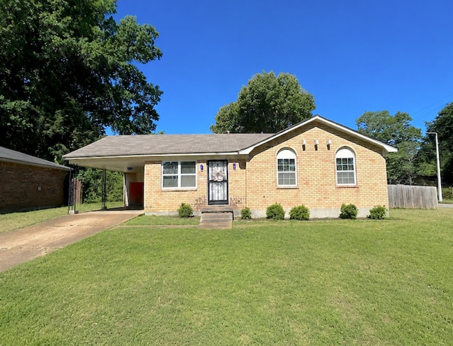 Building Photo - 4811 Bradford Dr