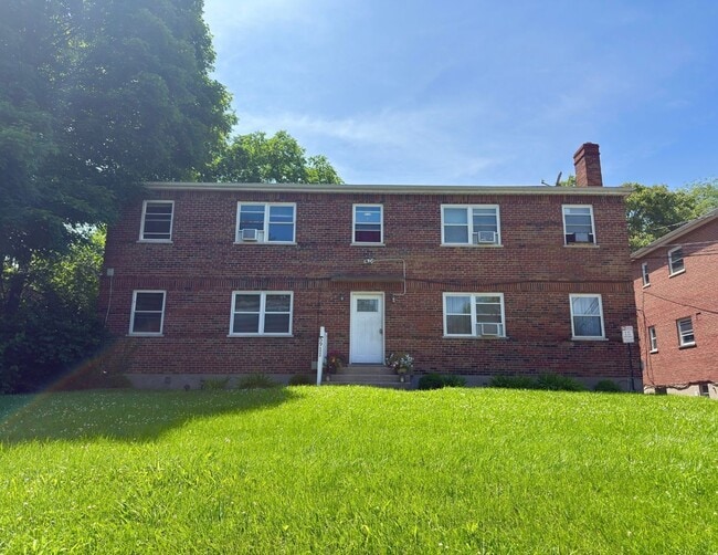 Building Photo - 5911 Cary Ave Unit 1