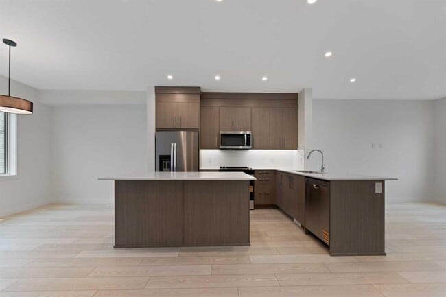 Building Photo - 1868-1868 Cornerstone Blvd NE