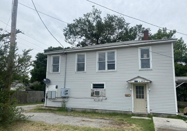 Building Photo - 1920 S Connor Ave Unit Upper