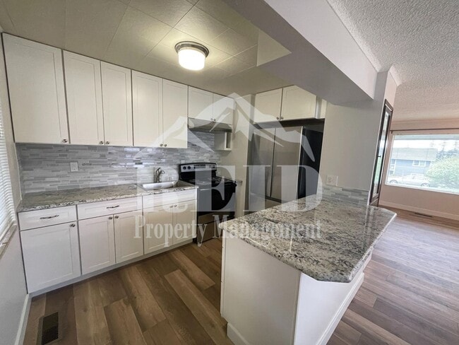 Photo - East Bremerton Rambler - 3 Bed 1 Bath with Garage and Carport Parking