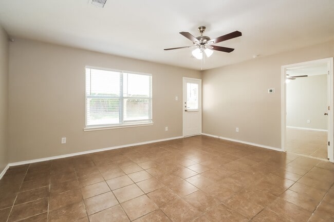 Photo - 10005 Sterling Pl Dr