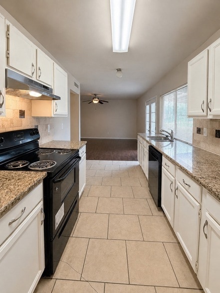 Photo - 2937 Emberwood Dr