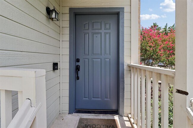 Photo - 2450 Wickersham Ln Unit 302