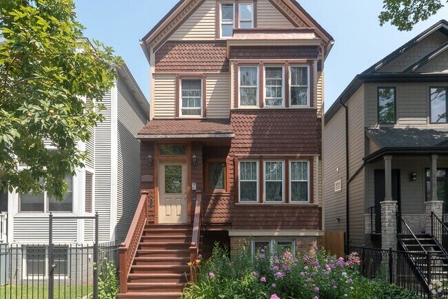 Building Photo - 2431 N Artesian Ave Rental