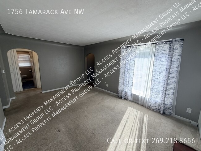 Photo - 1756 Tamarack Ave NW