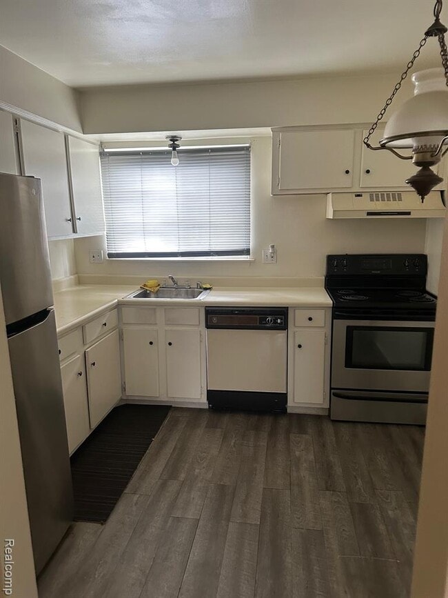 Photo - 25332 Shiawassee Cir Unit 105